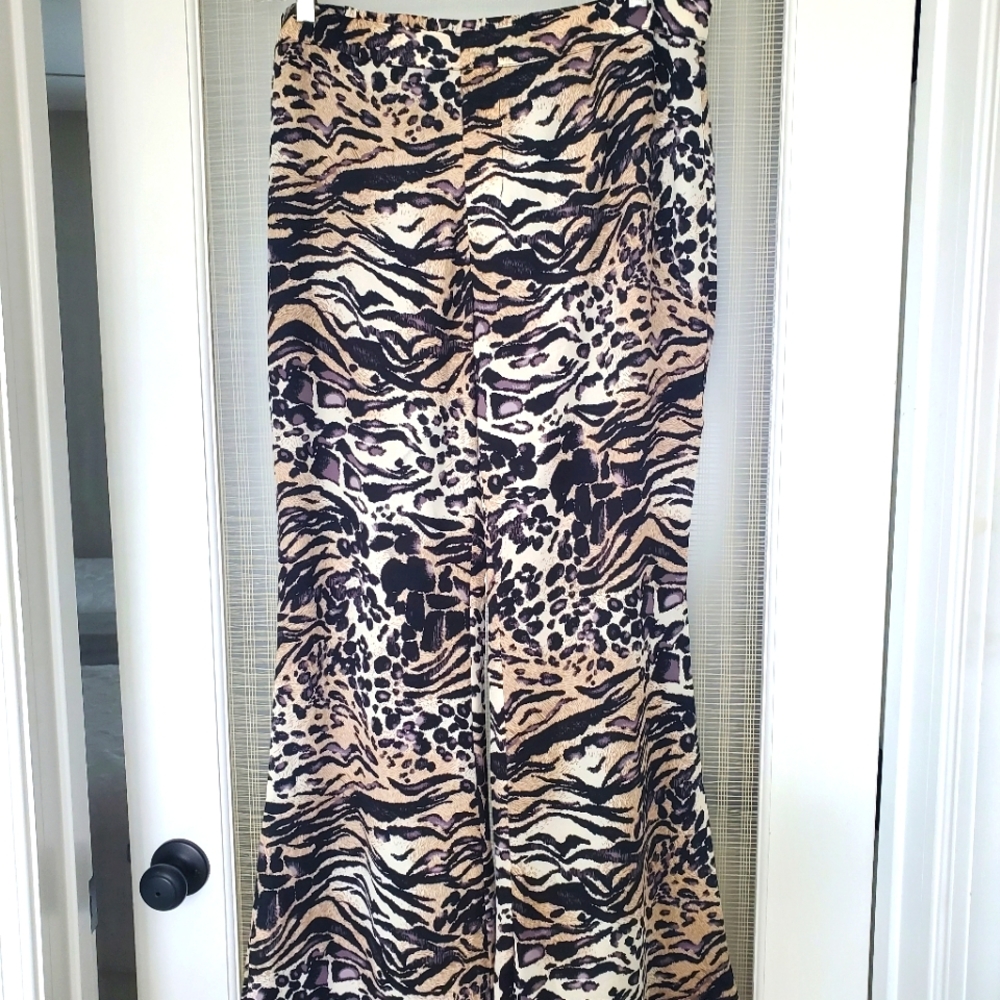 Animal print flowy pant sz 1XL